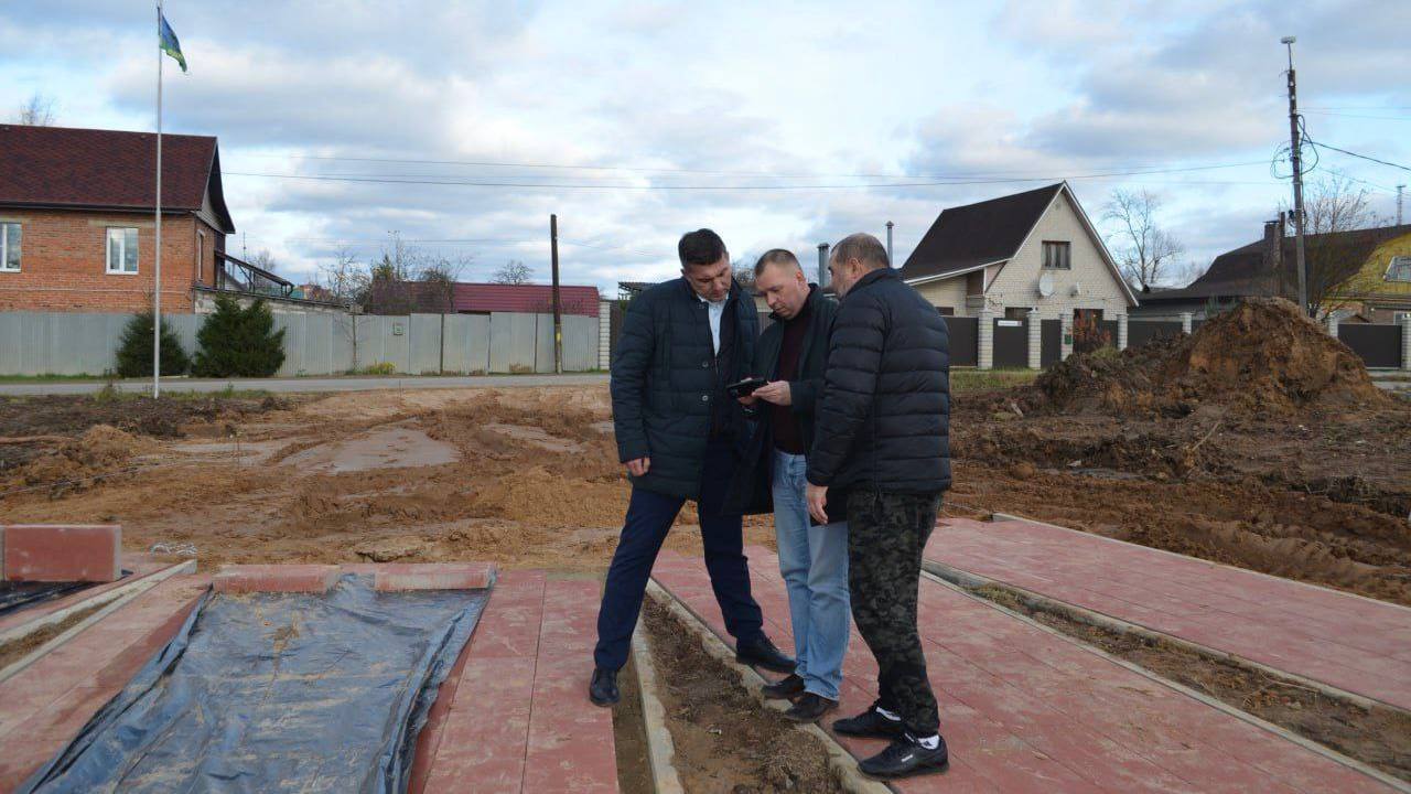 В Малоярославце началось строительство сквера памяти, посвященного воинам-десантникам и участникам СВО.