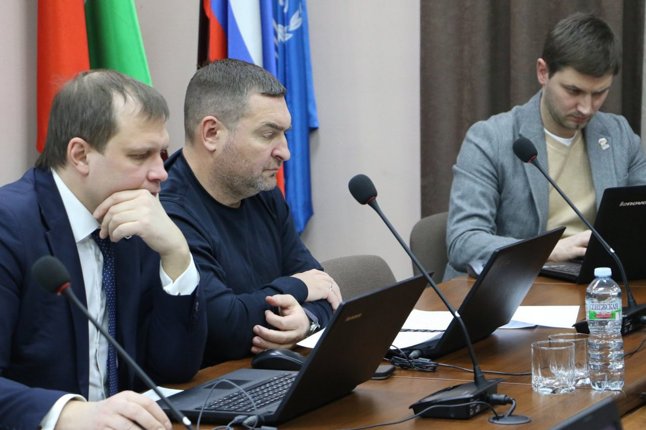 На первом в 2024 году заседании Собрания Обнинска депутаты рассмотря ключевые вопросы января. Гор...