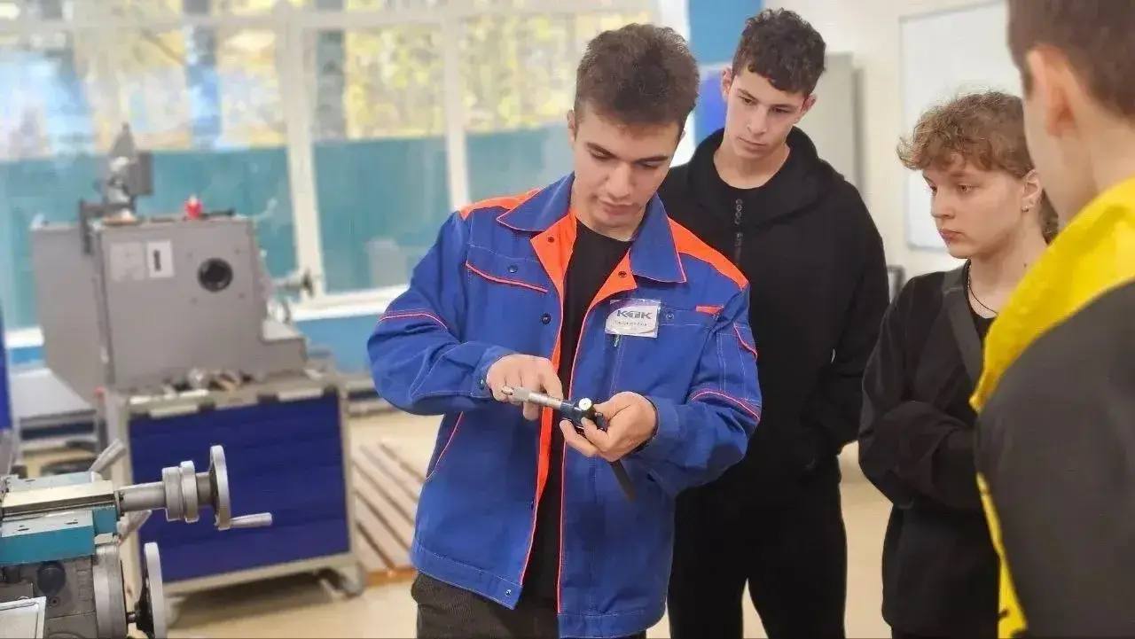 В калужских колледжах состоится день открытых дверей, чтобы помочь школьникам выбрать будущую про...