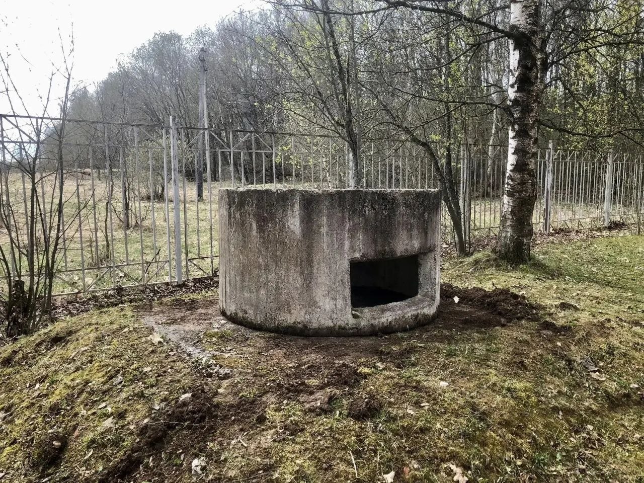 В Боровском округе перенесли три ДОТа на видное место

Таким образом, там показали, что экспонаты...