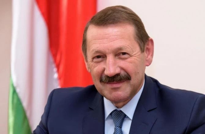 Семь политических партий представили своих кандидатов в регионе, однако большинство из них неизве...