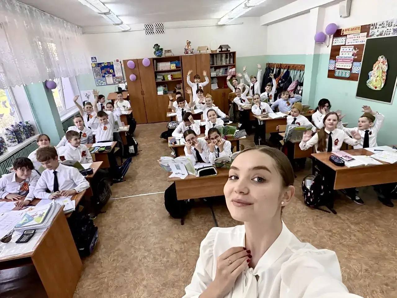 Владислав Шапша поздравил учителей с профессиональным праздником

Сегодня День учителя. В Калужск...