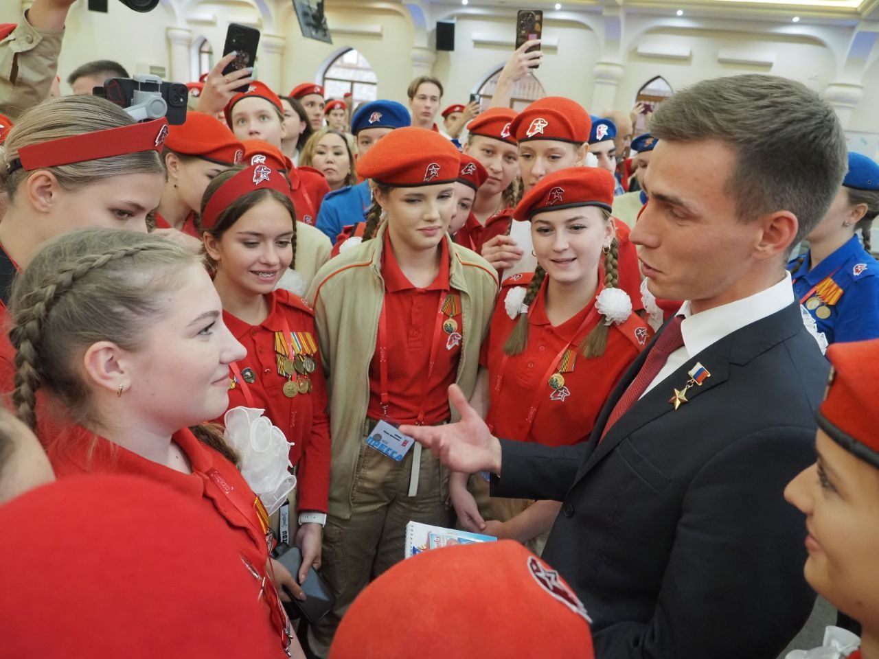 Калужские юнармейцы – на вершине!
Вчетвертый раз калужская "Юнармия" имени Владимира Игнатова выи...