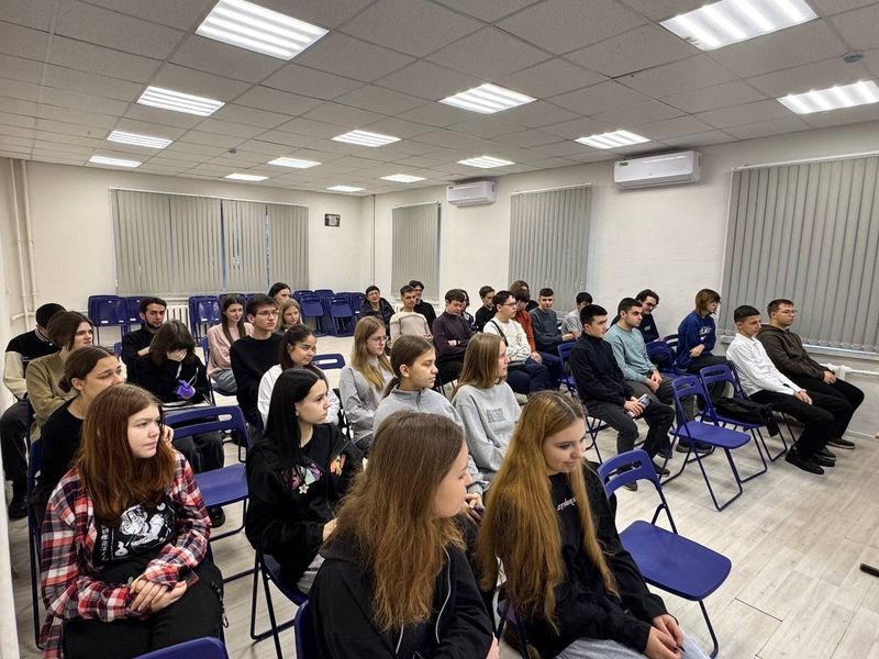 В Малоярославце полиция провела беседу со студентами.

Инспектор из ПДН Инна Симонова заглянула в...